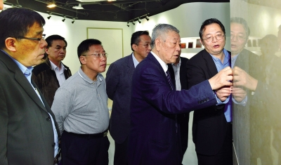 点击图片分享到上海滩微博